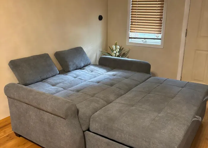 Holiday home Cozy With Cinema And Massage Sofa Evanston